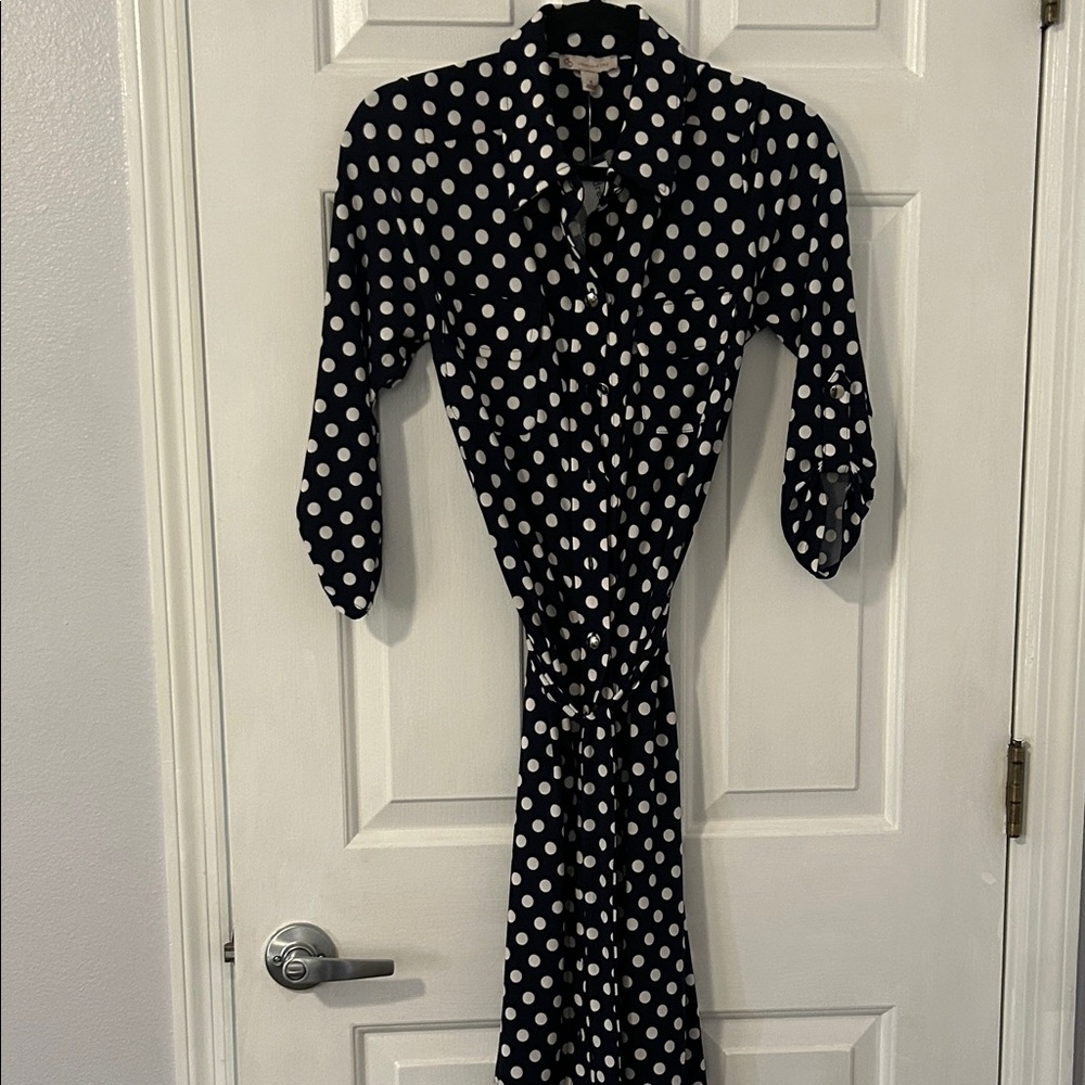 DRESS Navy and White Polka Dot Adjustable Sleeve. ON TREND.